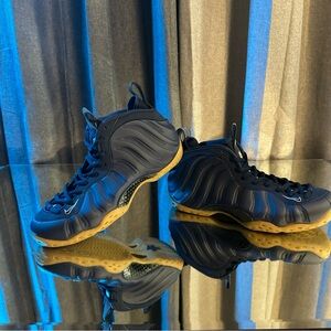 Size 9.5 - Nike Air Foamposite One Midnight Navy